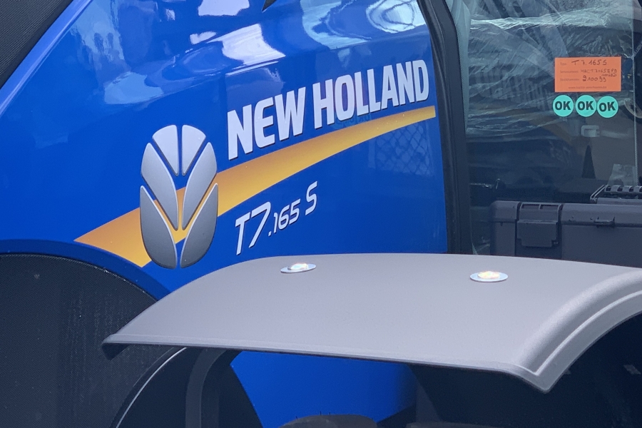 New Holland T7.165s, powershift met Fronthef 